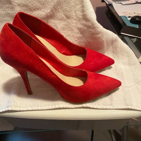 Red 5 inch heels never worn!! - Picture 2 of 6